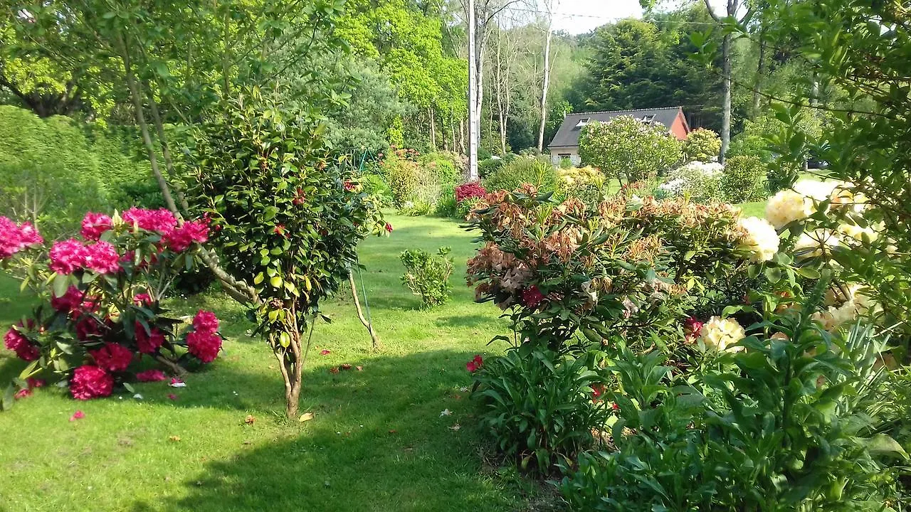 Au Gite Du Bois D'Amour Plourivo Francia